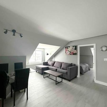 Unique Modern Luxury 2 Bedroom Apartment Rental Chapleau Eksteriør billede