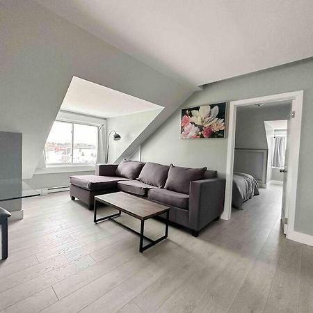 Unique Modern Luxury 2 Bedroom Apartment Rental Chapleau Eksteriør billede