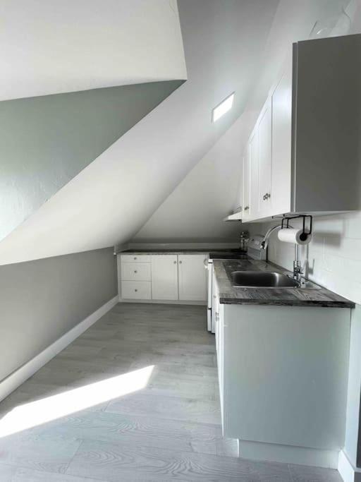 Unique Modern Luxury 2 Bedroom Apartment Rental Chapleau Eksteriør billede